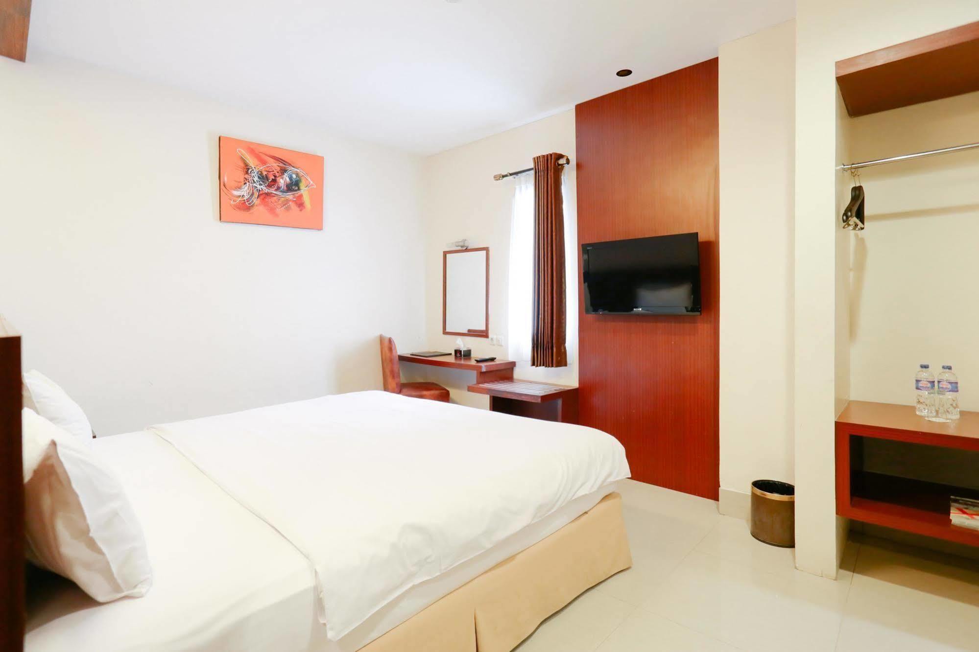 Hotel Collection O 1279 Grand Celino Makassar