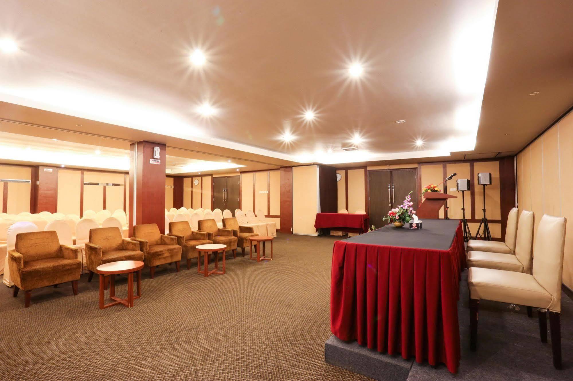 Hotel Collection O 1279 Grand Celino