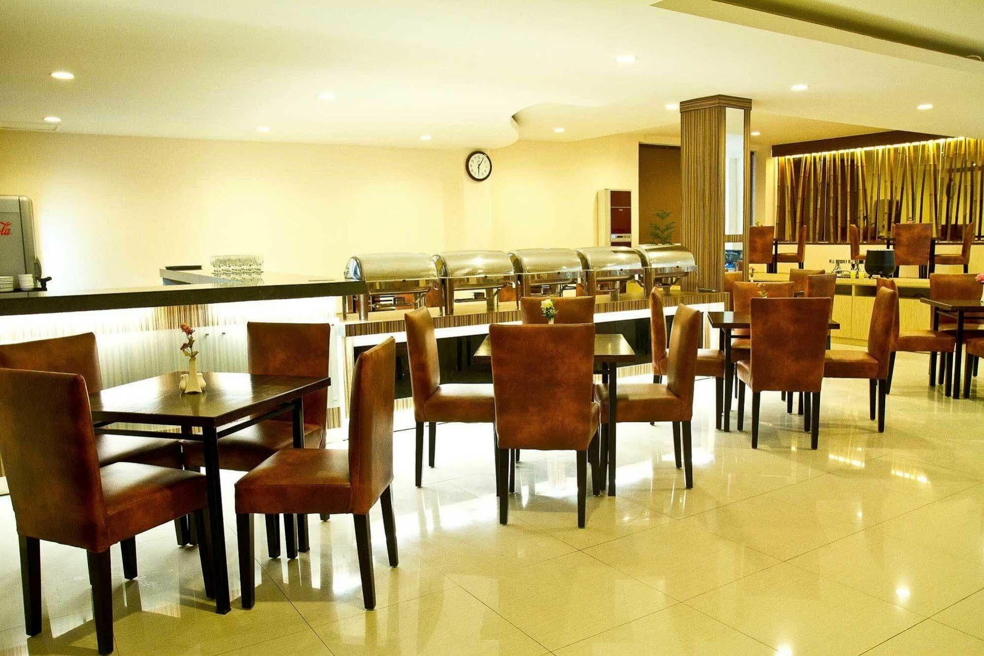 Hotel Collection O 1279 Grand Celino 3*